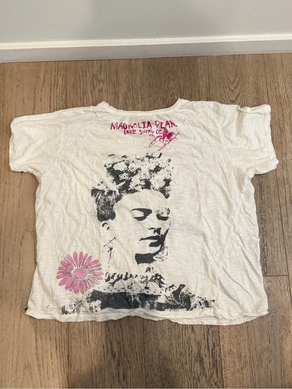 Magnolia Pearl Flight Flowers Frida tee - Picture 5 of 6